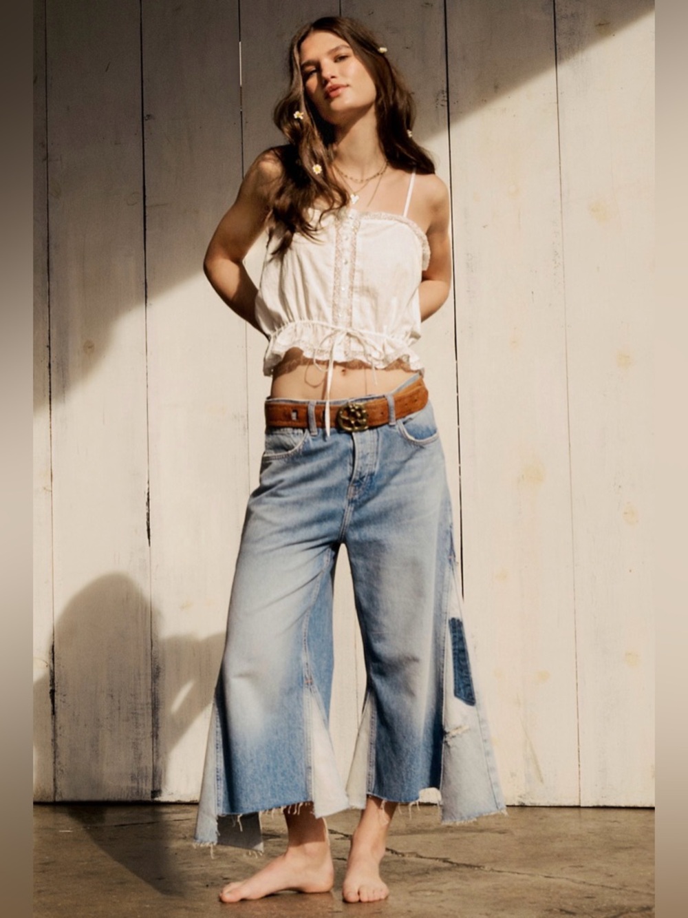 We The Free Two-Tone Blue Split-Hem Wide Leg Cropped Jeans - Picture 4 of 6